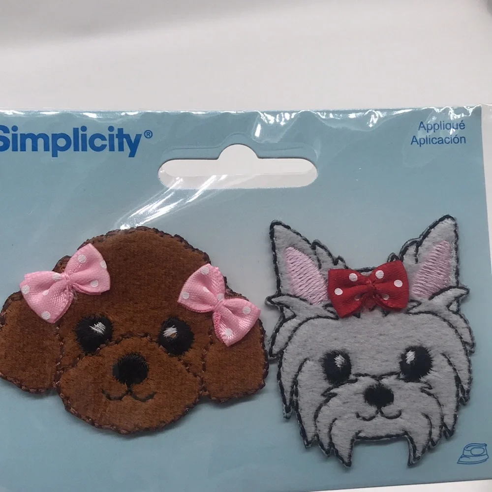 Simplicity Embroidered Iron-on/Sew-on Appliqué-Brown Poodle & Grey Yorkie - Picture 4 of 4